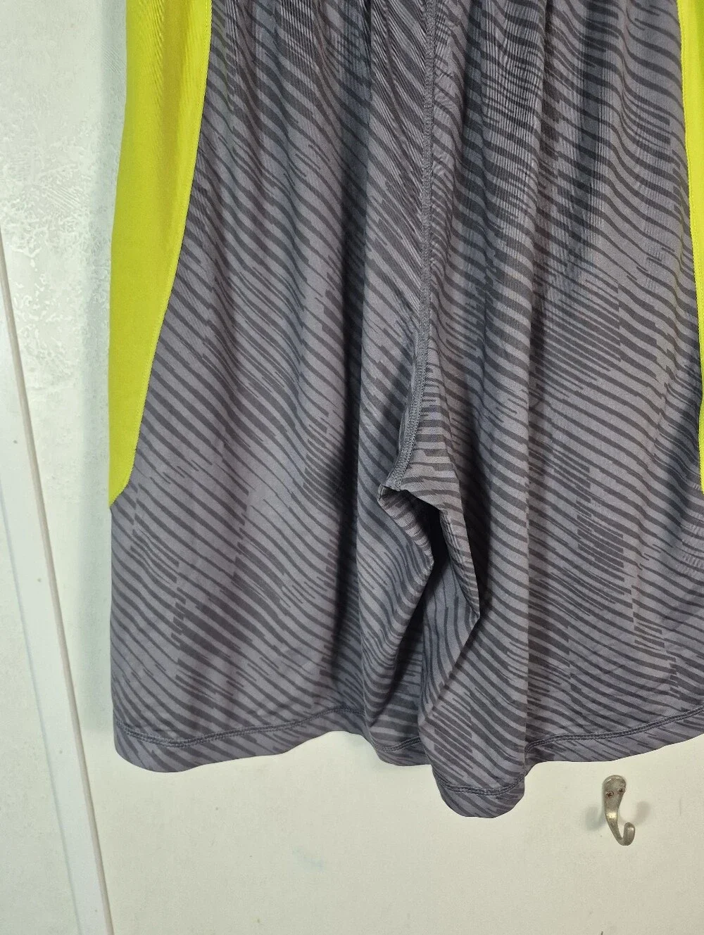 Under Armour Men's Raid Printed Shorts Heatgear Loose Fit Size Small